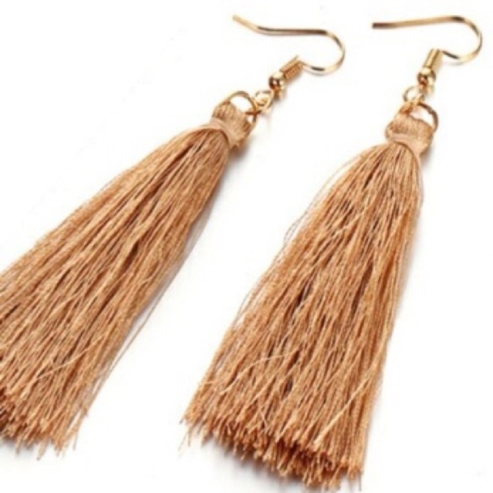 2/$20🛍 Tan Bohemian Tassel Earrings
